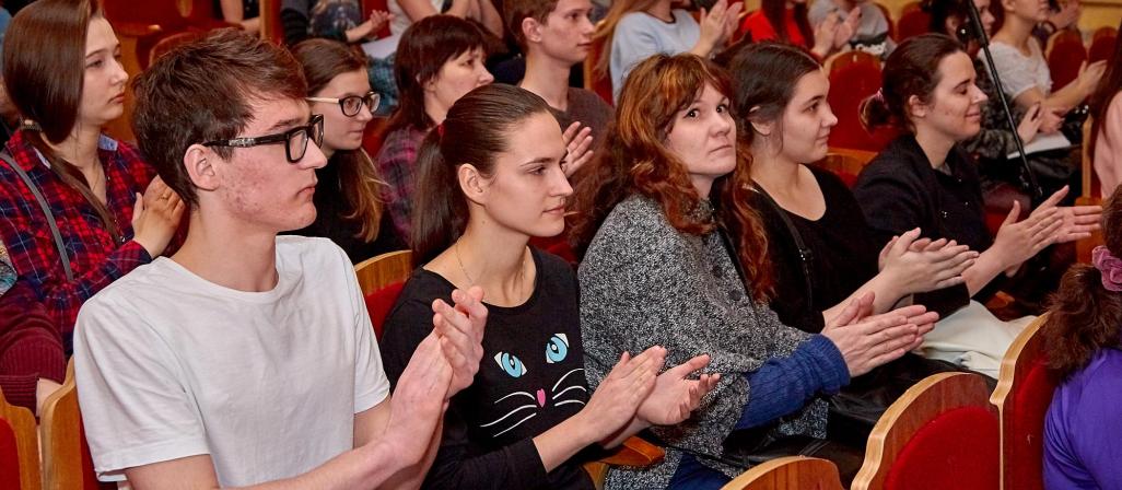 Приём документов от абитуриентов
