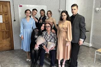 Зачет по сольному пению сдали студенты 1 курса ЕГТИ мастерской Веры Леонидовны Маковкиной