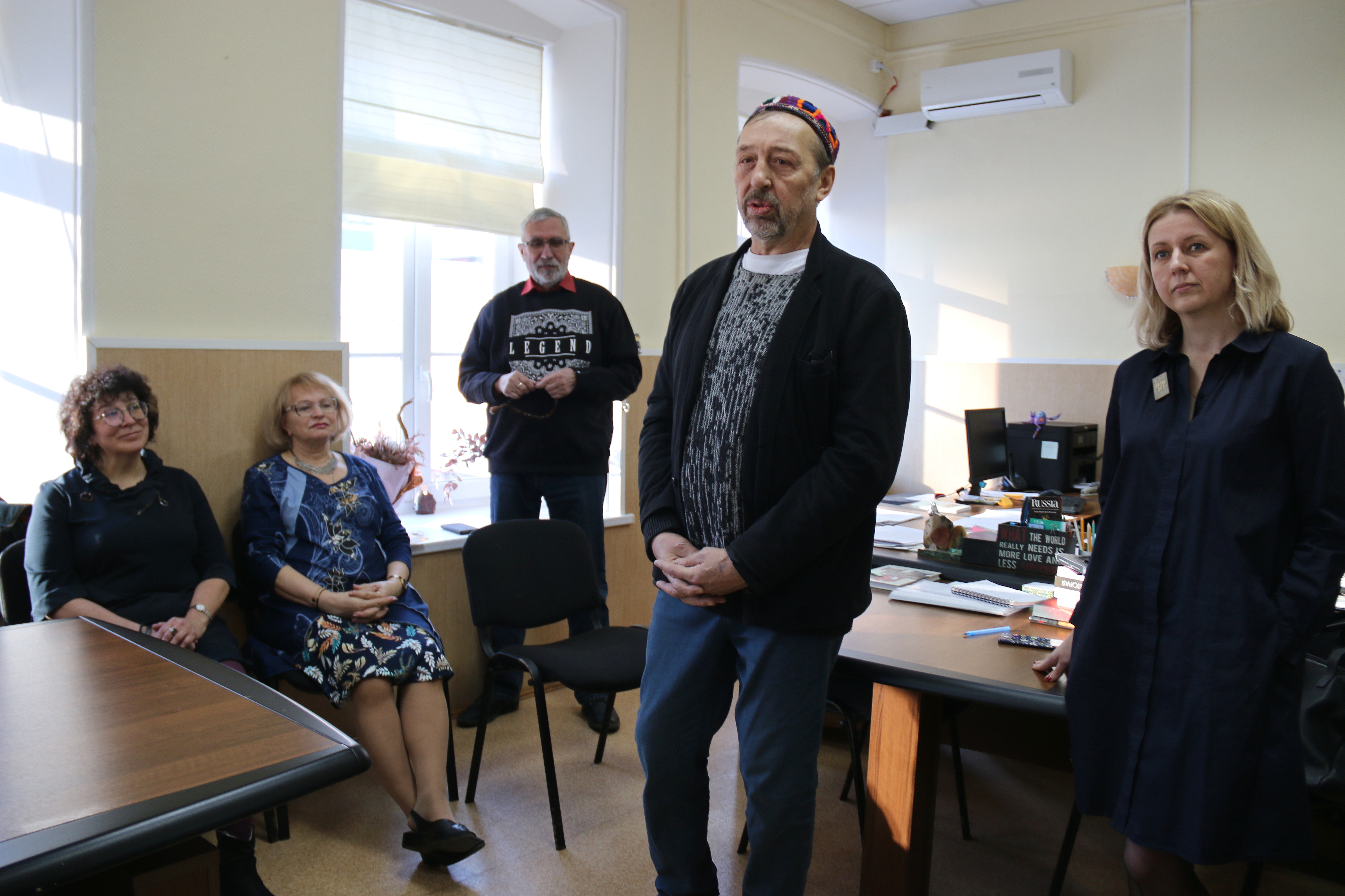 Выпускникам заочного отделения ЕГТИ специальности «Литературное творчество» вручили дипломы