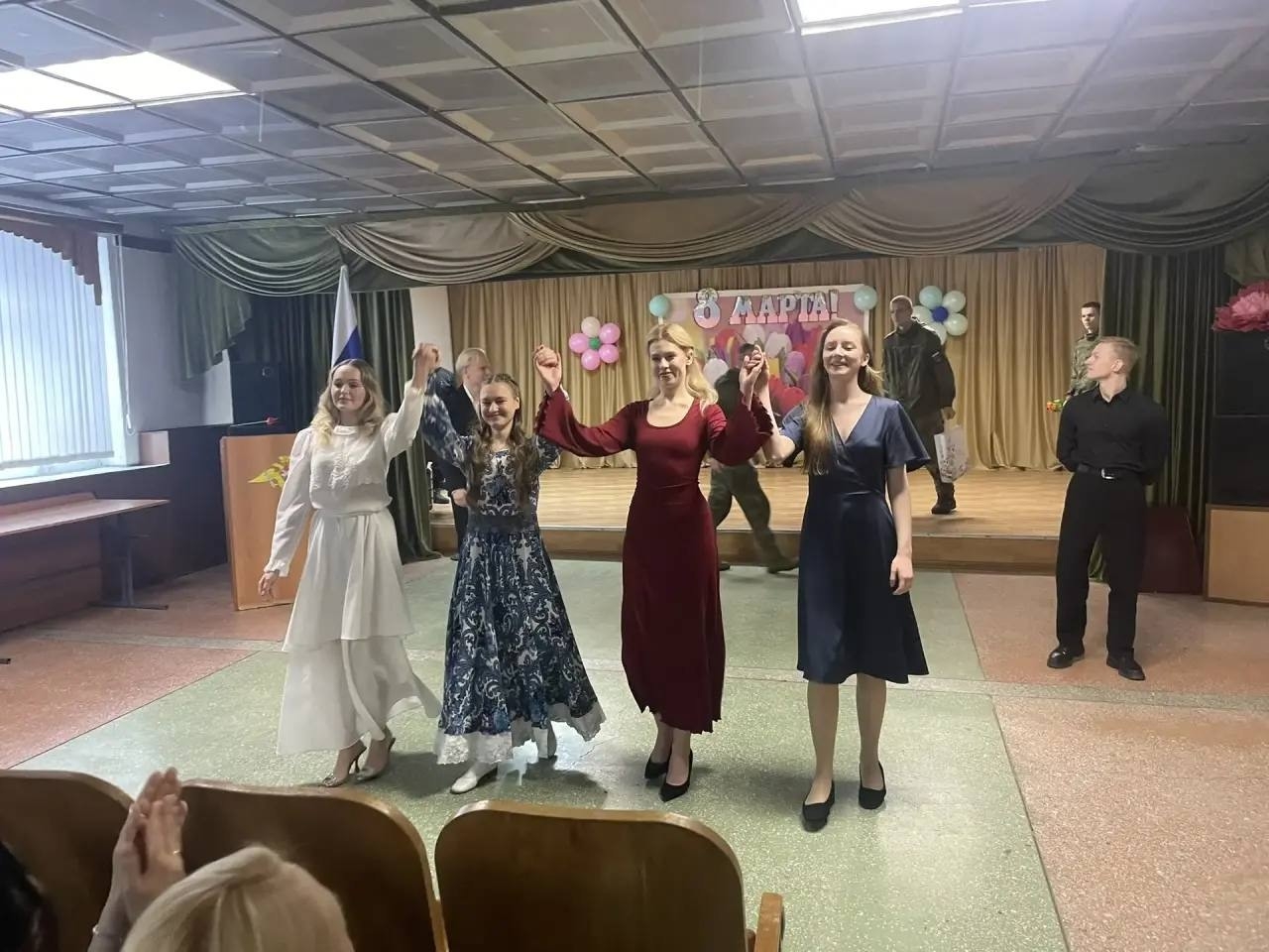 Студенты ЕГТИ провели концерт к 8 марта для участников СВО